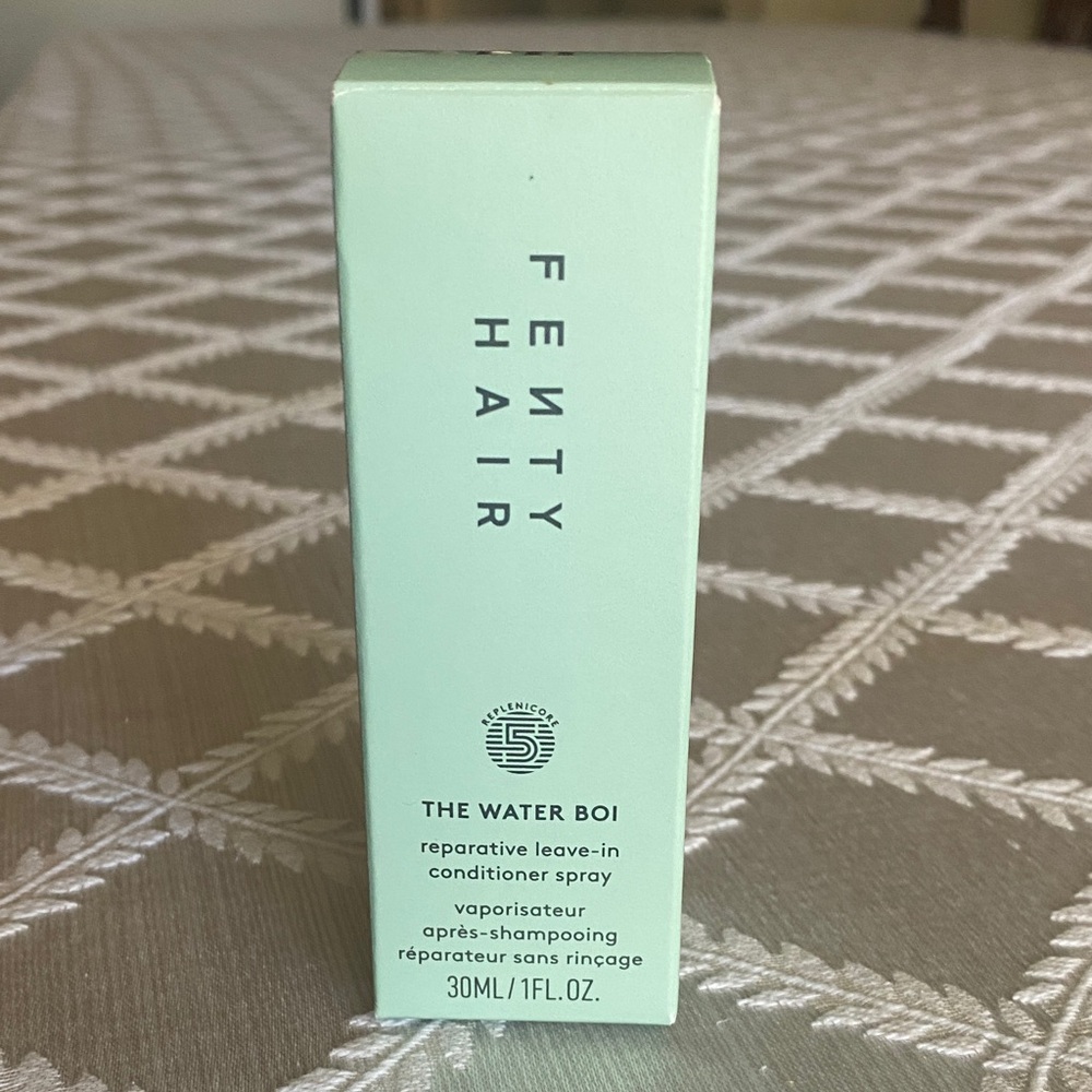 Fenty Hair The Water Boi Reparative Leave-In Conditioner Spray - Mint